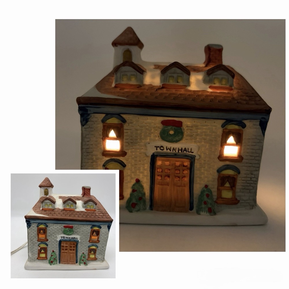 Vintage 1991 National Decorations Town Hall Porcelain Collectable Lighted